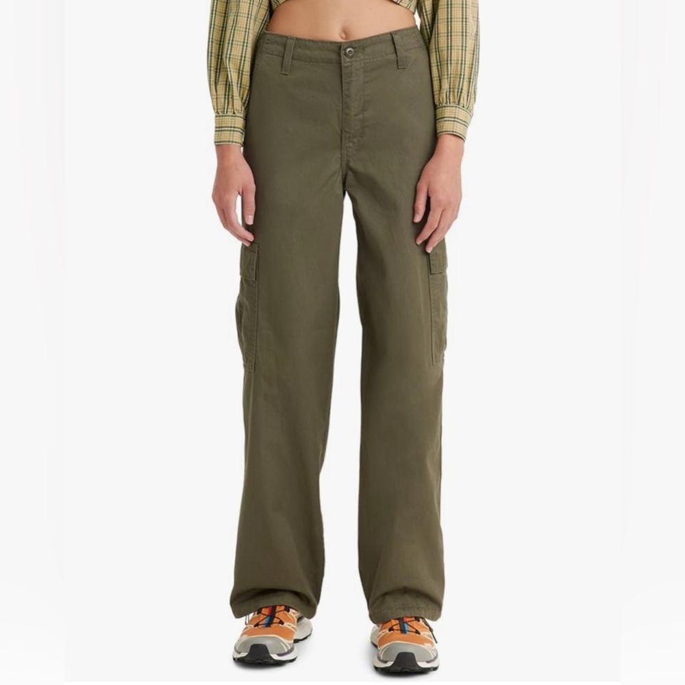 Levi’s Baggy Cargo Jeans